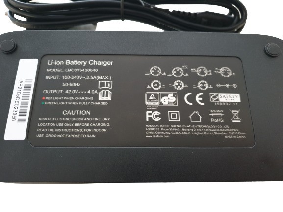 AANBIEDING Accu oplader 42V / 4.0A SNELLADER (113-3-B) 