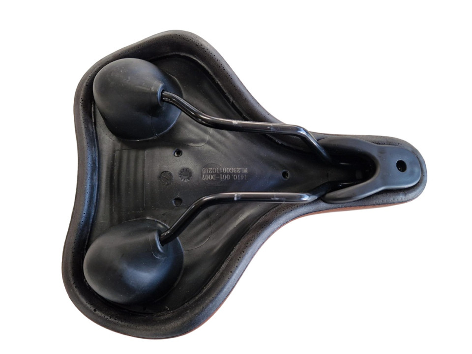 Zadel Bruin breed (85-3-c)