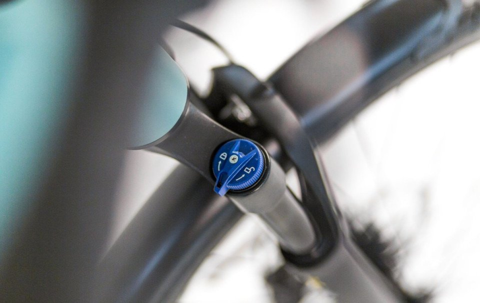 Tomos EB 18 - silver champagne glossy - elektrische stadsfiets - dames