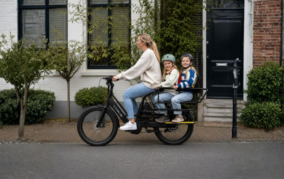 Vogue Avalanche 2026 - Matt Black - Elektrische Longtail Gezinsfiets