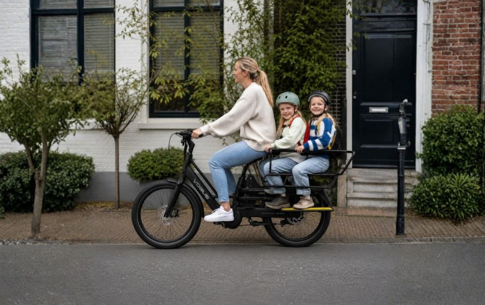 Vogue Avalanche 2026 - Matt Cement Grey - Elektrische Longtail Gezinsfiets