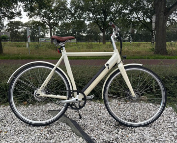 Qivelo Urban Lifestyle - wit - elektrische herenfiets - Achterwielmotor - Rijklaar