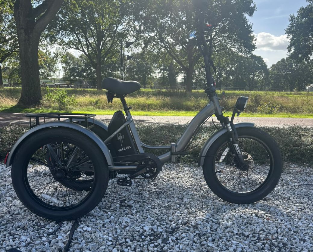 Bizobike Rihanna
