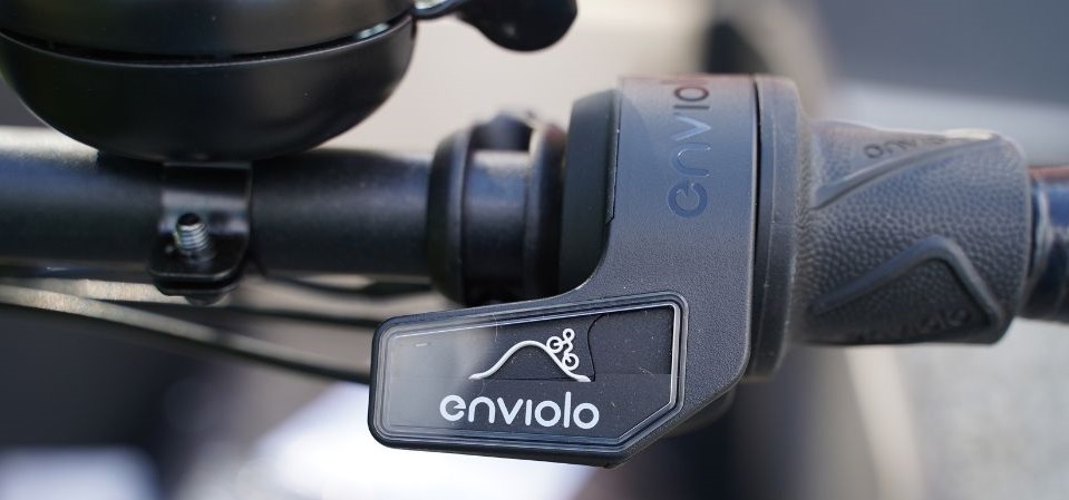 Royal Shuttle Premium display