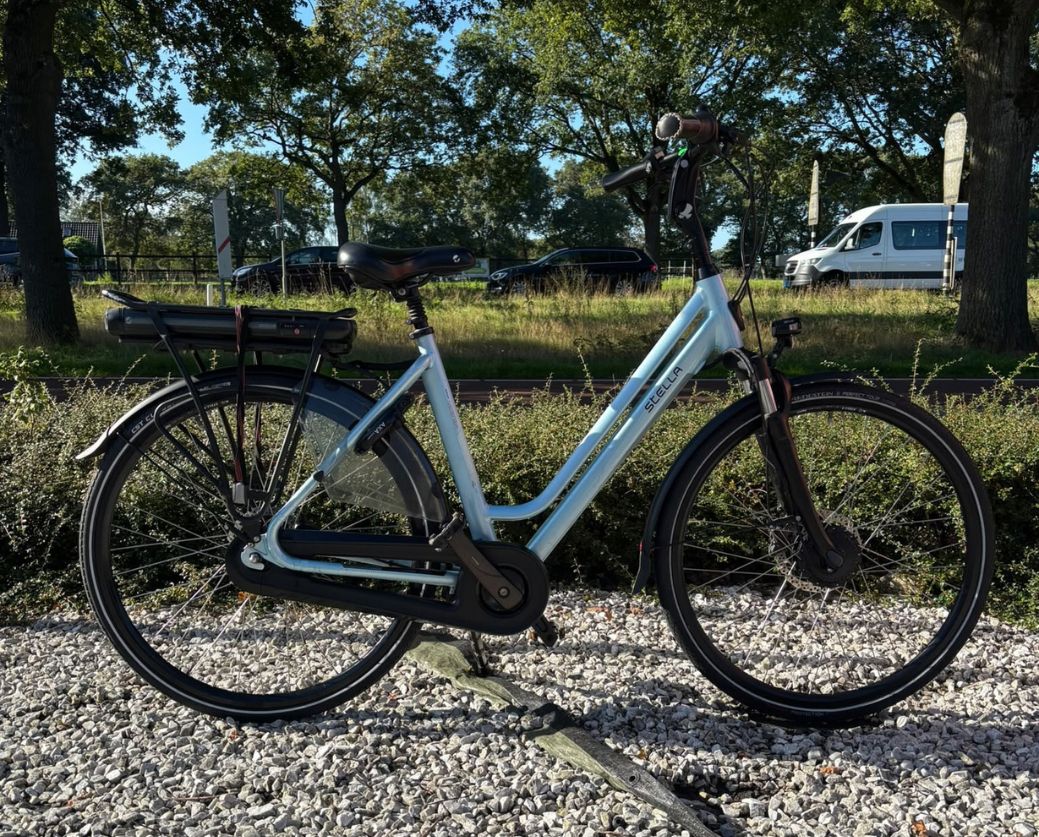 Bizobike Rihanna